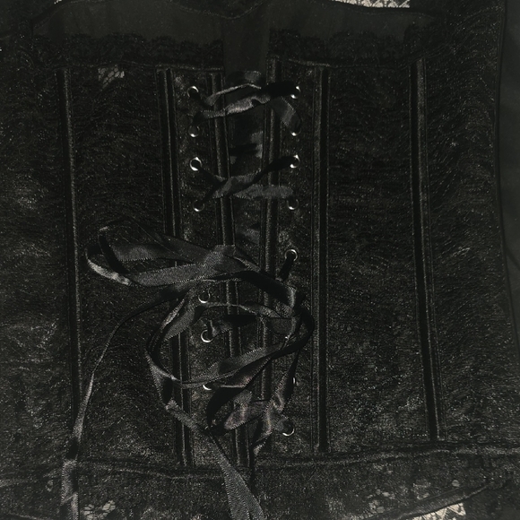 Adore Me Beautiful Elegant Black Lace Corset Top (NWT)(S)✨️🖤✨️ - Picture 5 of 8